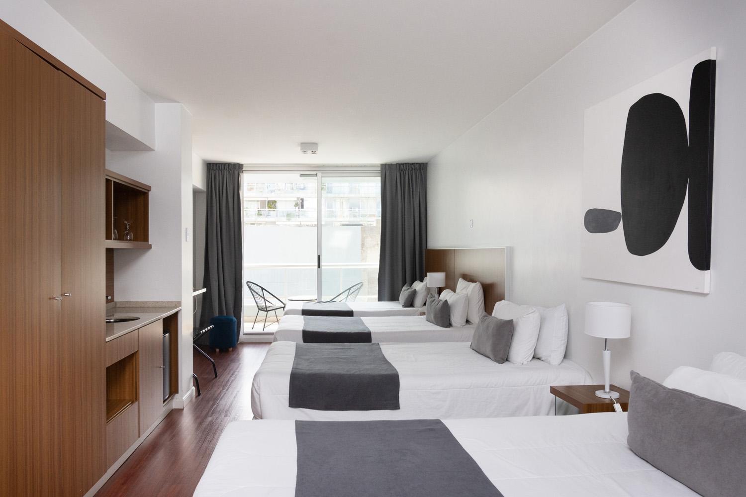 Hotel Bys Palermo 4*